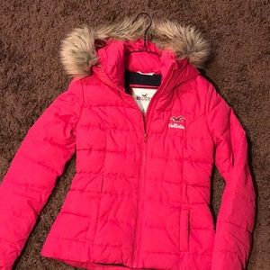 Hollister puffer jacket with fur